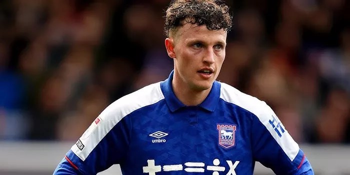 Penyerang Ipswich Broadhead Keluar Dari Skuad Wales