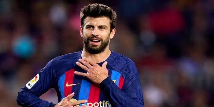 Legenda Barcelona, Pique Puji Kekuatan Perez