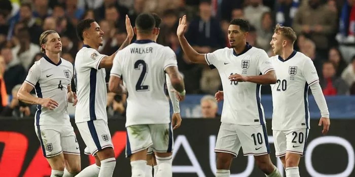 Inggris Pake Tim Pelapis, Hasilnya Tetap Manis