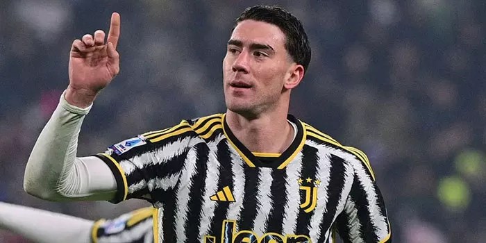 Dusan Vlahovic Cedera, Juventus Cemas Mencari Pengganti Vlahovic