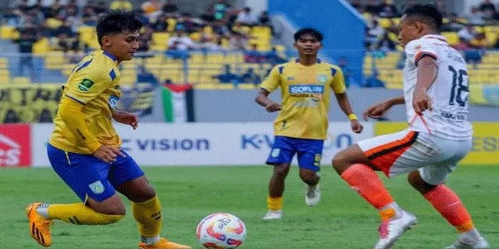 Gresik United Menang Tipis 1-0 Atas Persibo, Tampil Kuat di Laga Sengit