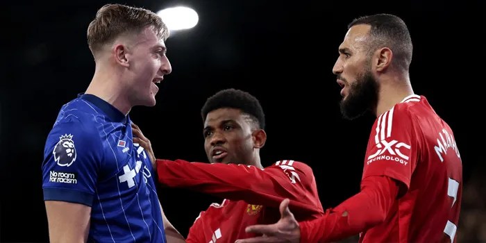 Ipswich Paksa Manchester United Berbagi Poin
