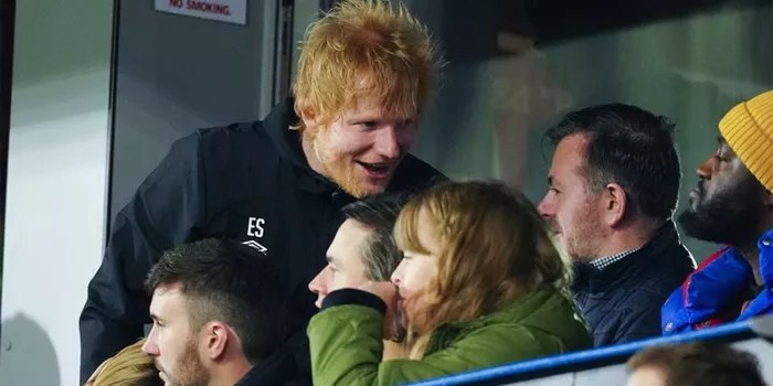 Ed Sheeran Minta Maaf Usai Tak Sengaja Ganggu Wawancara Ruben Amorim