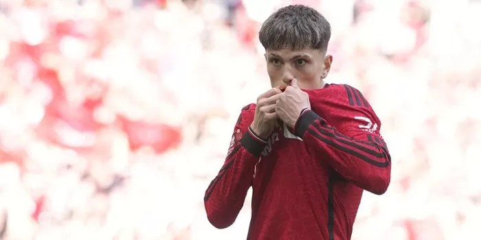 Garnacho Beruntung Punya Mentor Seperti Sergio Aguero