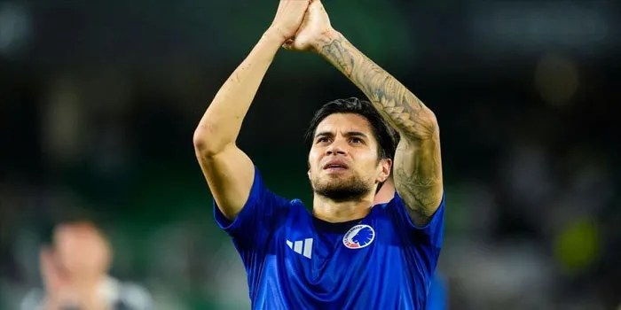 Disorakin Suporter Real Betis, Kevin Diks: Ga Ngaruh!