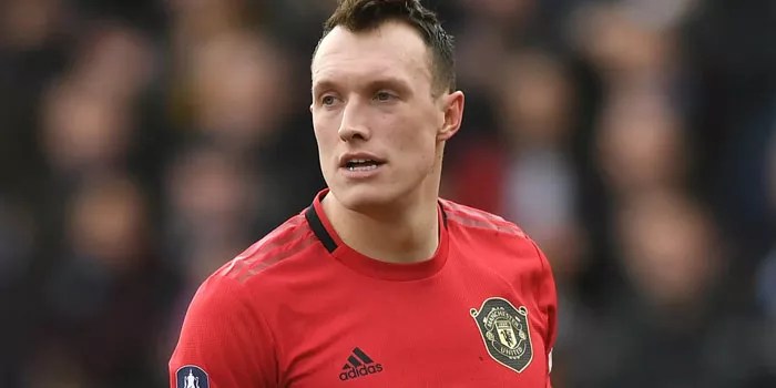 Phil Jones: Amorim Minta Kesabaran di MU