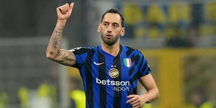 Hakan Calhanoglu Kembali Hadapi Mantan Klubnya di Liga Champions