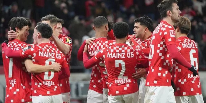 Mainz Guncang Bayern Munchen di Bundesliga 2024-2025