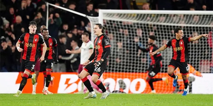 Enes Unal Selamatkan Poin Lewat Tendangan Luar Biasa Melawan West Ham