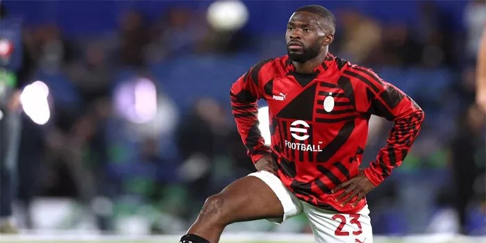 Langkah Serius Juventus Merekrut Bek AC Milan Fikayo Tomori