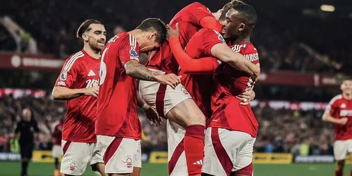 Arne Slot Sebut Nottingham Forest Layak Jadi Juara Premier League!