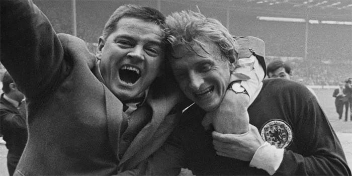 Denis Law: Skotlandia Akan Memakamkan Rajanya, ‘Selamat Tidur Pahlawanku’