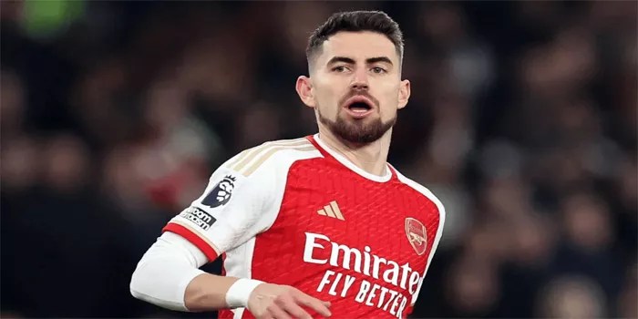 CR Flamengo Tertarik Merekrut Jorginho dari Arsenal