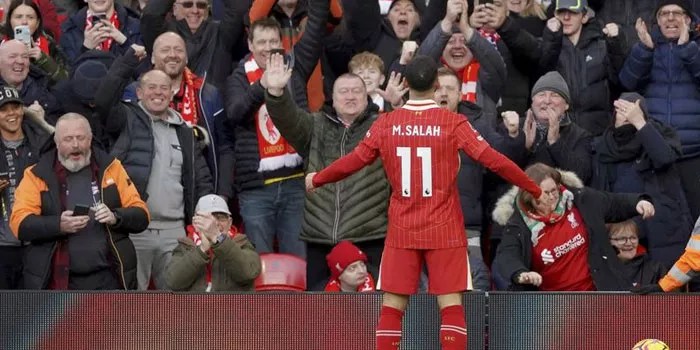 Mohamed Salah Capai 100 Gol di Anfield, Liverpool Menang Telak!
