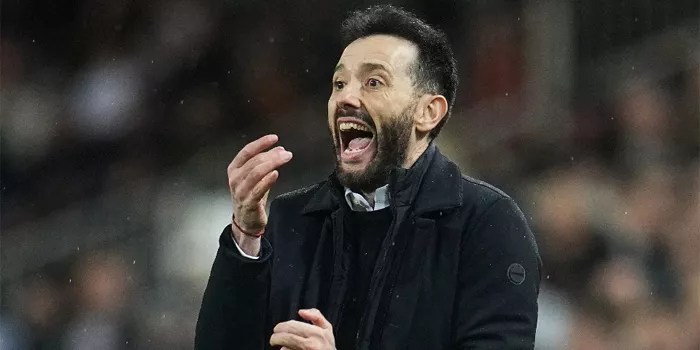 Akan Jumpa Barcelona, Pelatih Valencia Paham Taktik Hansi Flick Sejak Lama!