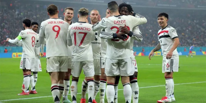 Kobbie Mainoo Cetak Gol, Man United Lolos ke Babak Gugur Liga Europa