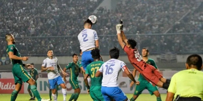 Persib Fokus Penuh Hadapi PSM!