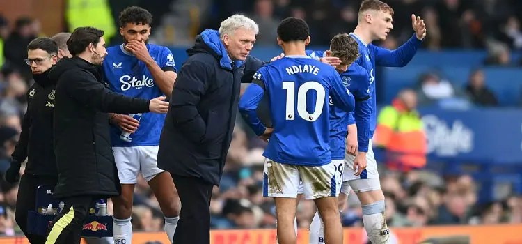 David Moyes Cedera Lutut Iliman Ndiaye Tidak Terlihat Bagus