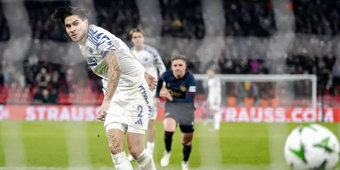 Absenya Kevin Diks Bikin Pertahanan Copenhagen Jebol!
