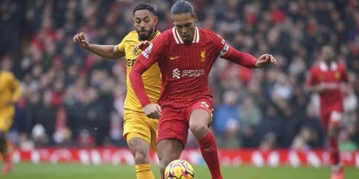 Arne Slot Samai Conte, ​Liverpool Menang 2-1 Atas Wolves!