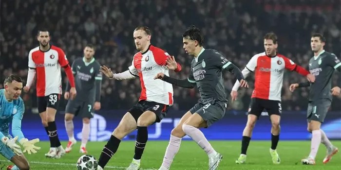 Legenda Timnas Belanda Prediksikan Milan Bisa Comeback di Leg Kedua Lawan Feyenoord