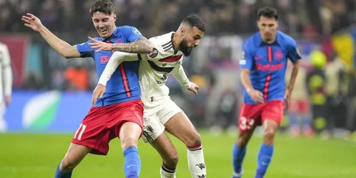 Manchester United Lega, Cedera Noussair Mazraoui Tidak Parah!