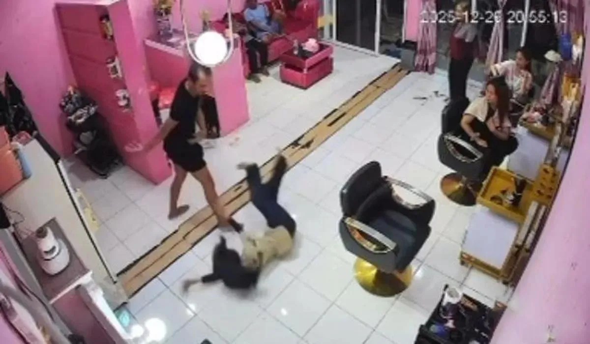 Viral Di Pohuwato: Kasir Salon Diserang Rekan Kerja, Dibanting Dan Ditendang