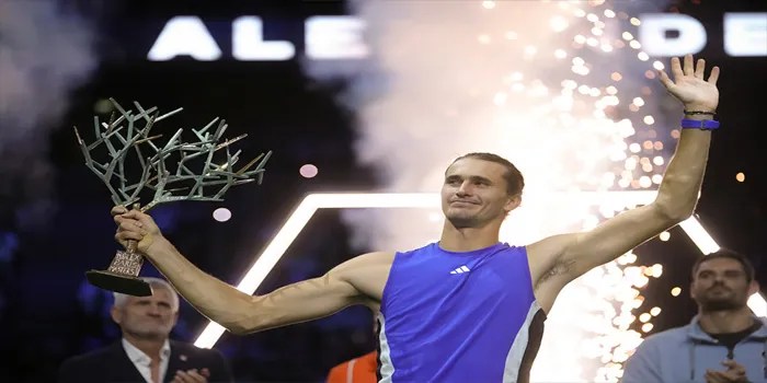 Alexander Zverev - Dominasi Ugo Humbert untuk Raih Gelar Paris Masters