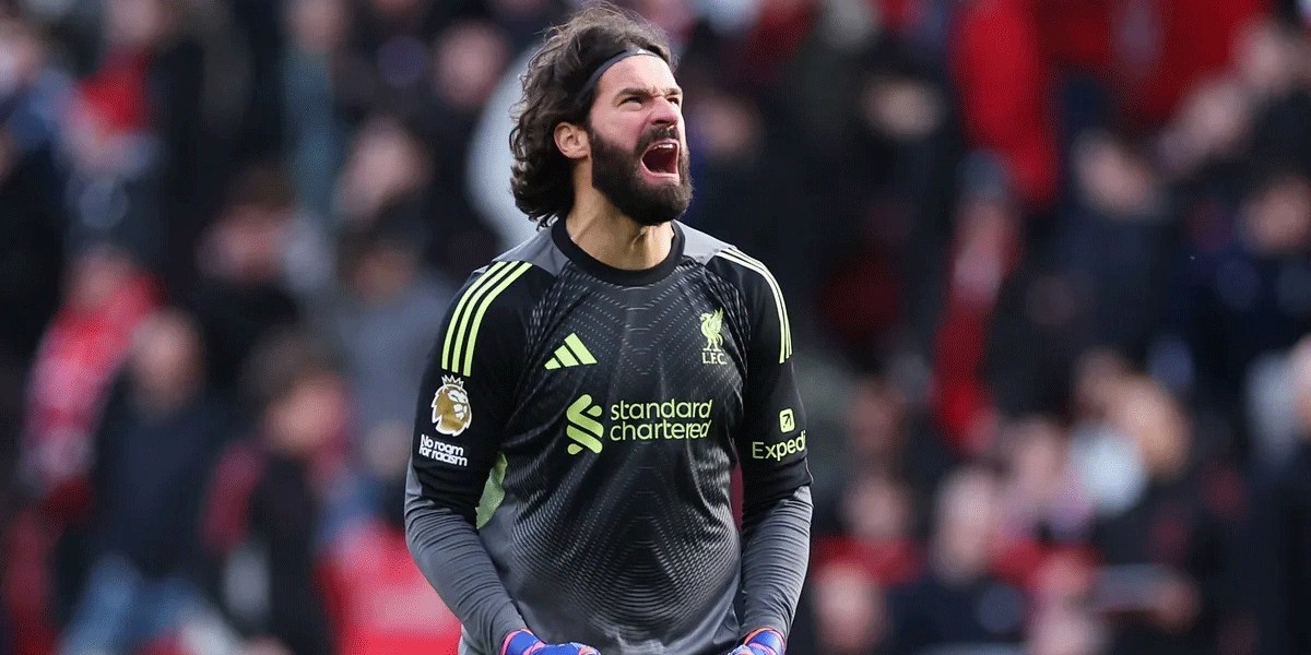 Juventus dan Inter Berebut Alisson Becker di Bursa Transfer Musim Panas