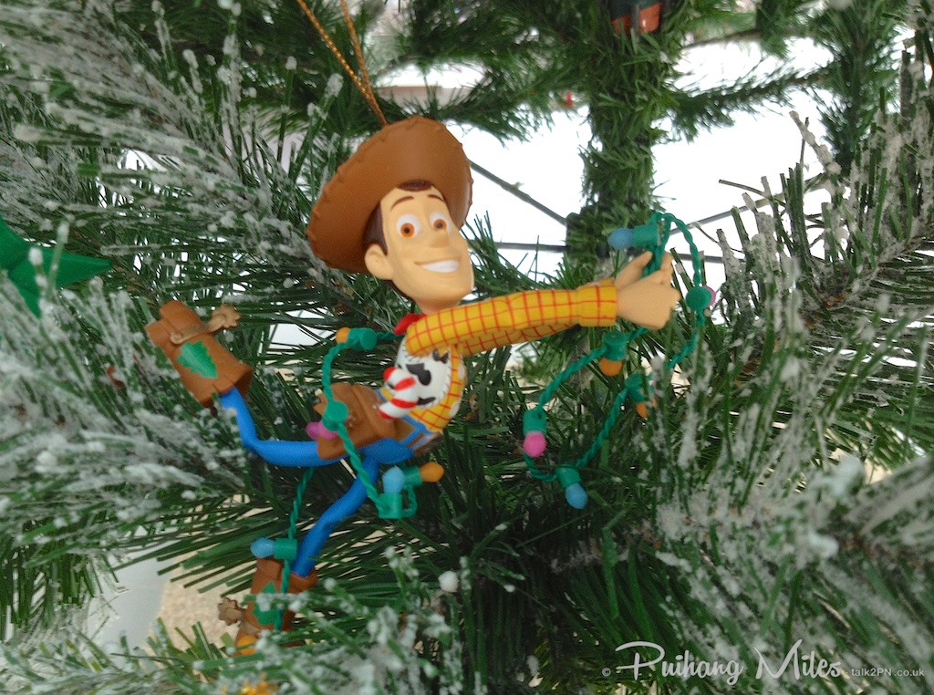 Adding A Personal Touch To The Holidays At The Disneyland