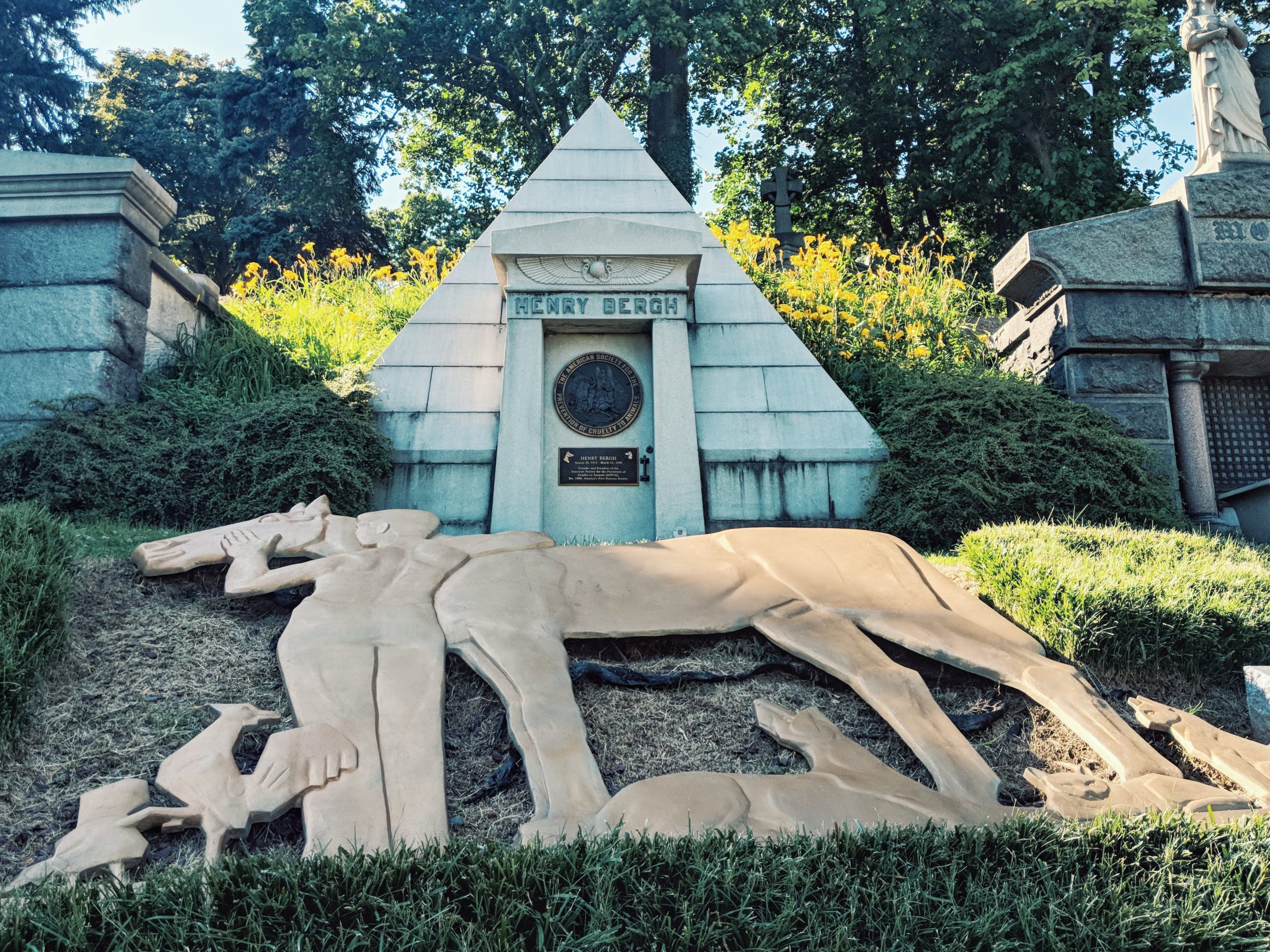 Images of Green-Wood Cemetery by Jeremy Cohen