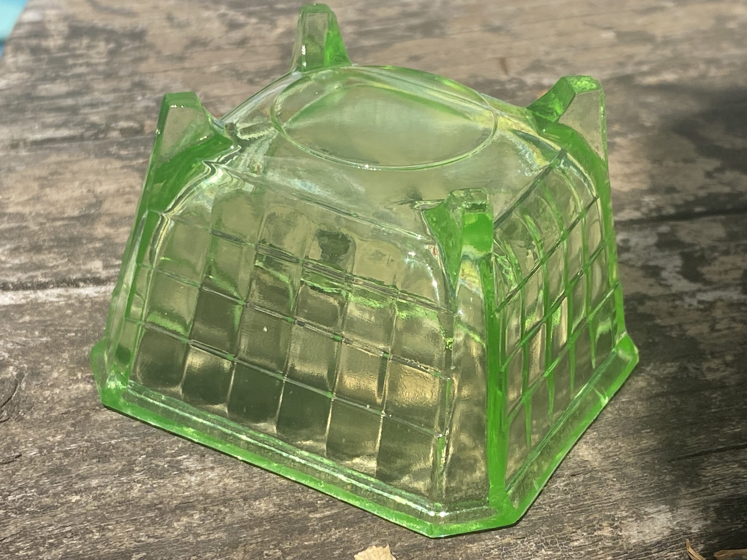 Is Uranium Glass Safe? XRF Test Results for a Vintage Uranium Glass Piece