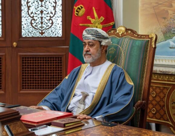 جلالة السلطان المعظم يٌسدي توجيهات سامية