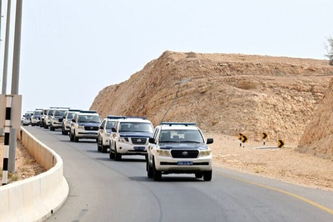 ضبط مواطن عماني قاوم رجال الشرطة بسلاح ناري