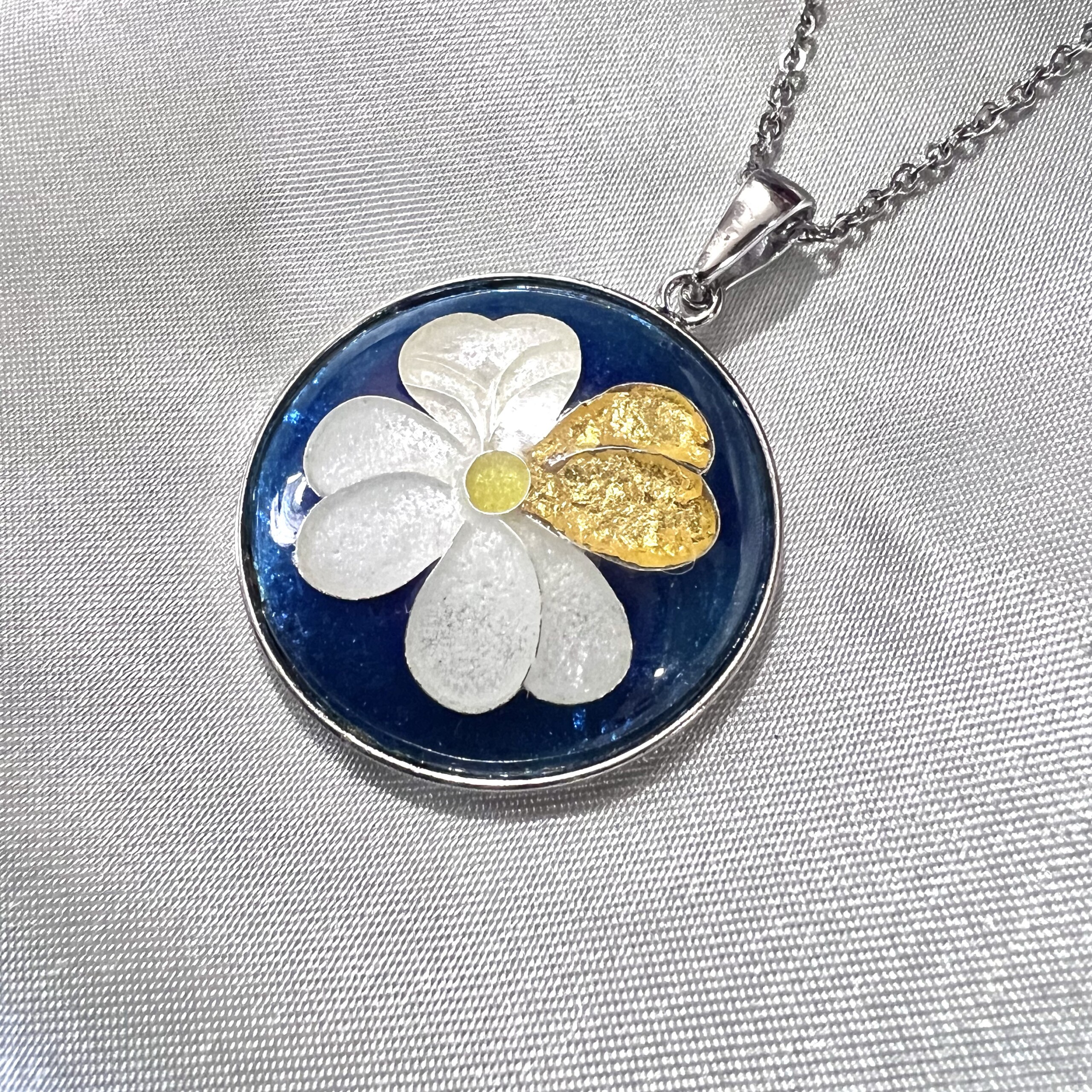 七宝焼ネックレス雫型《風なびく：緑》 七宝焼 ネックレス ハンドメイド ②