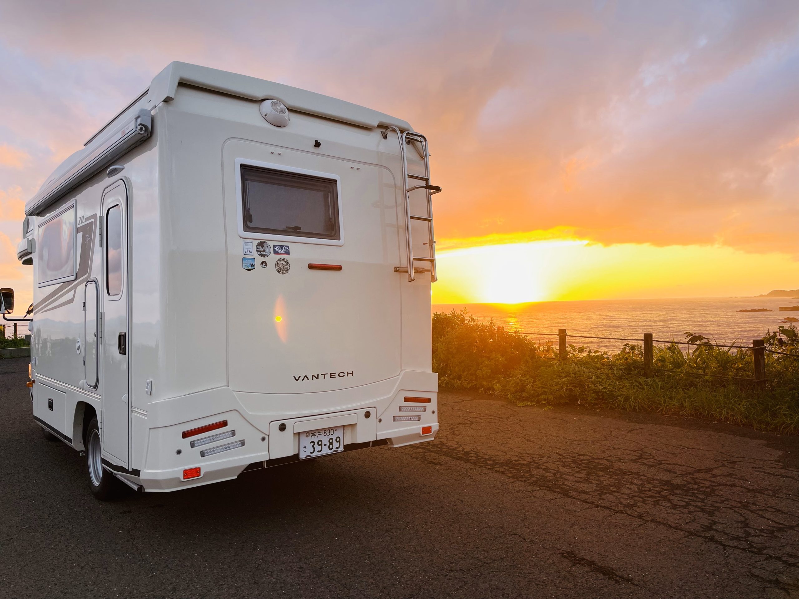 キャンピングカー乗り換えました！VANTECH ZIL ｜ わんこと