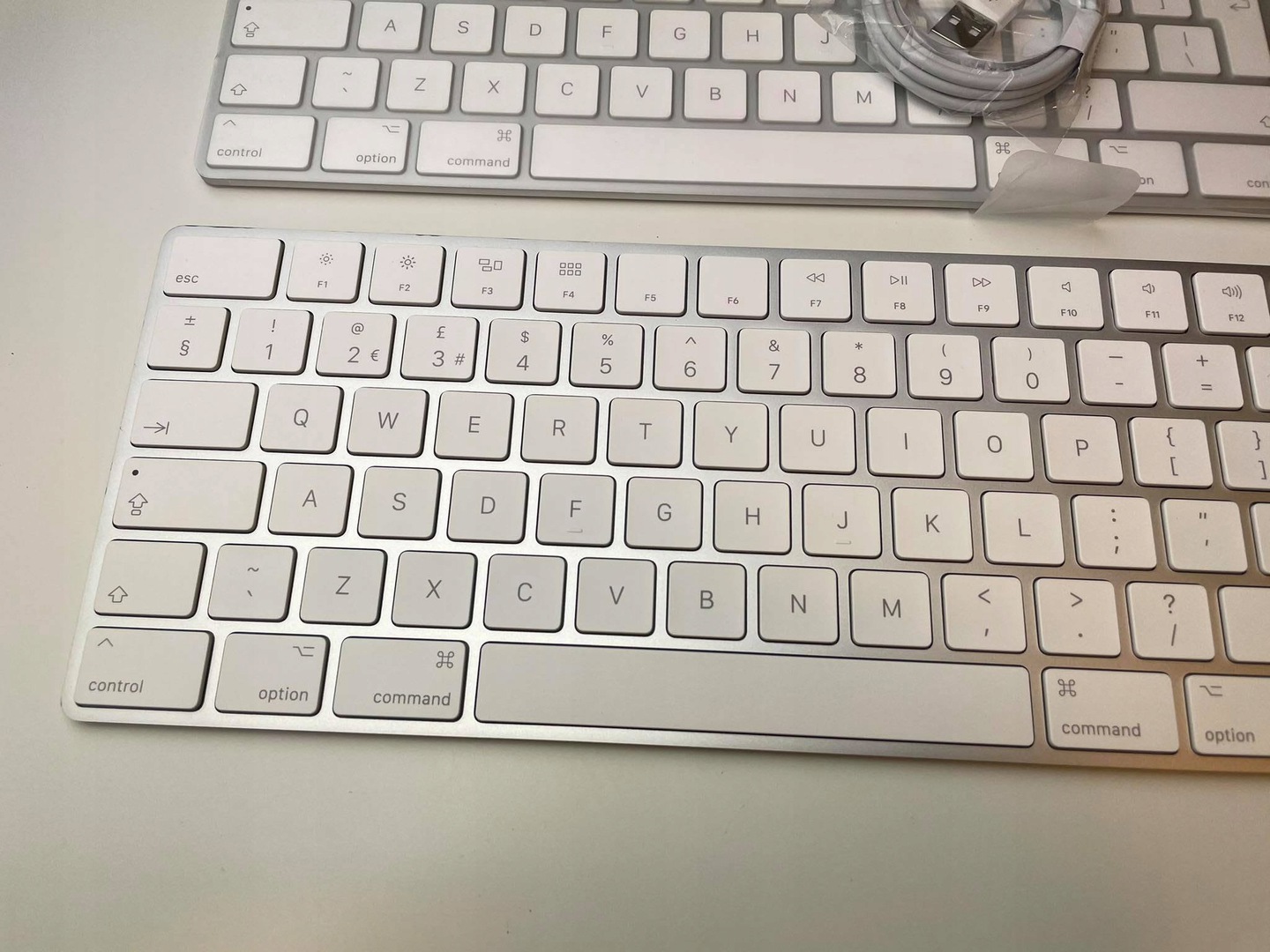 Apple Magic Keyboard ブラック　A1843 Apple Magic Keyboard Klawiatura z Touch ID i polem