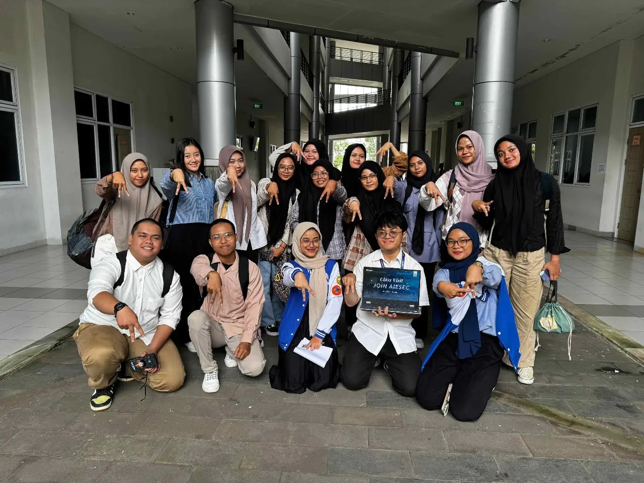 Berdampak Positif Bersama AIESEC in Untan!