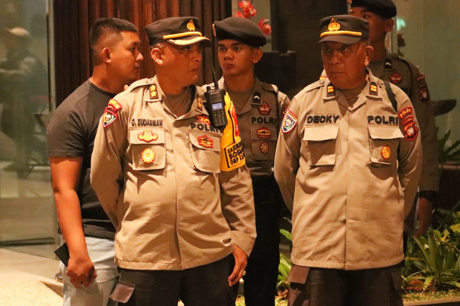 Satgas Oprasi Mantap Praja Kapuas 2024 melaksanakan pengamanan kegiatan Debat Publik pertama 
