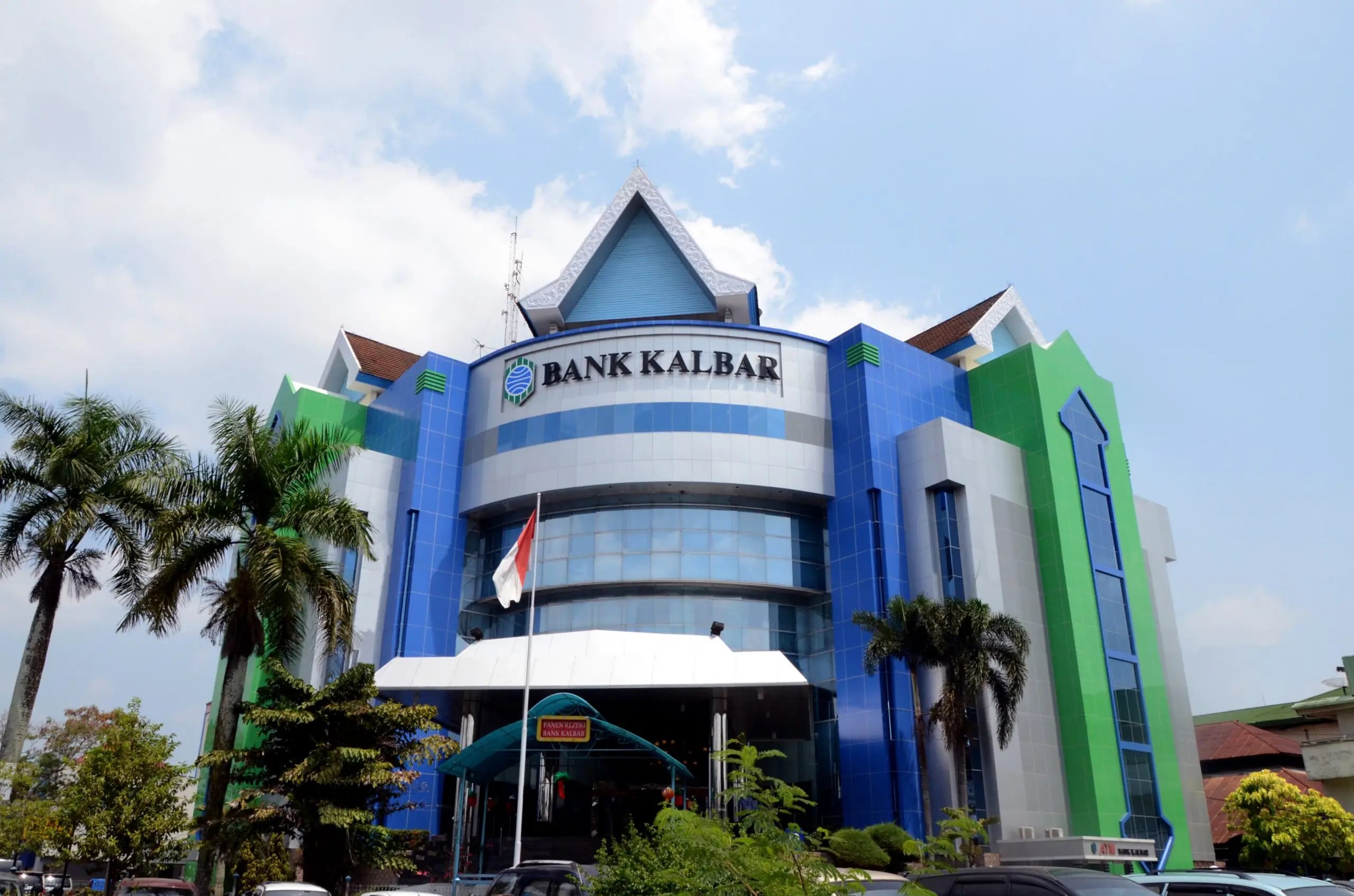 Bank Kalbar Cetak Prestasi Gemilang: Laba Naik Tajam di Tengah Gejolak Ekonomi Global