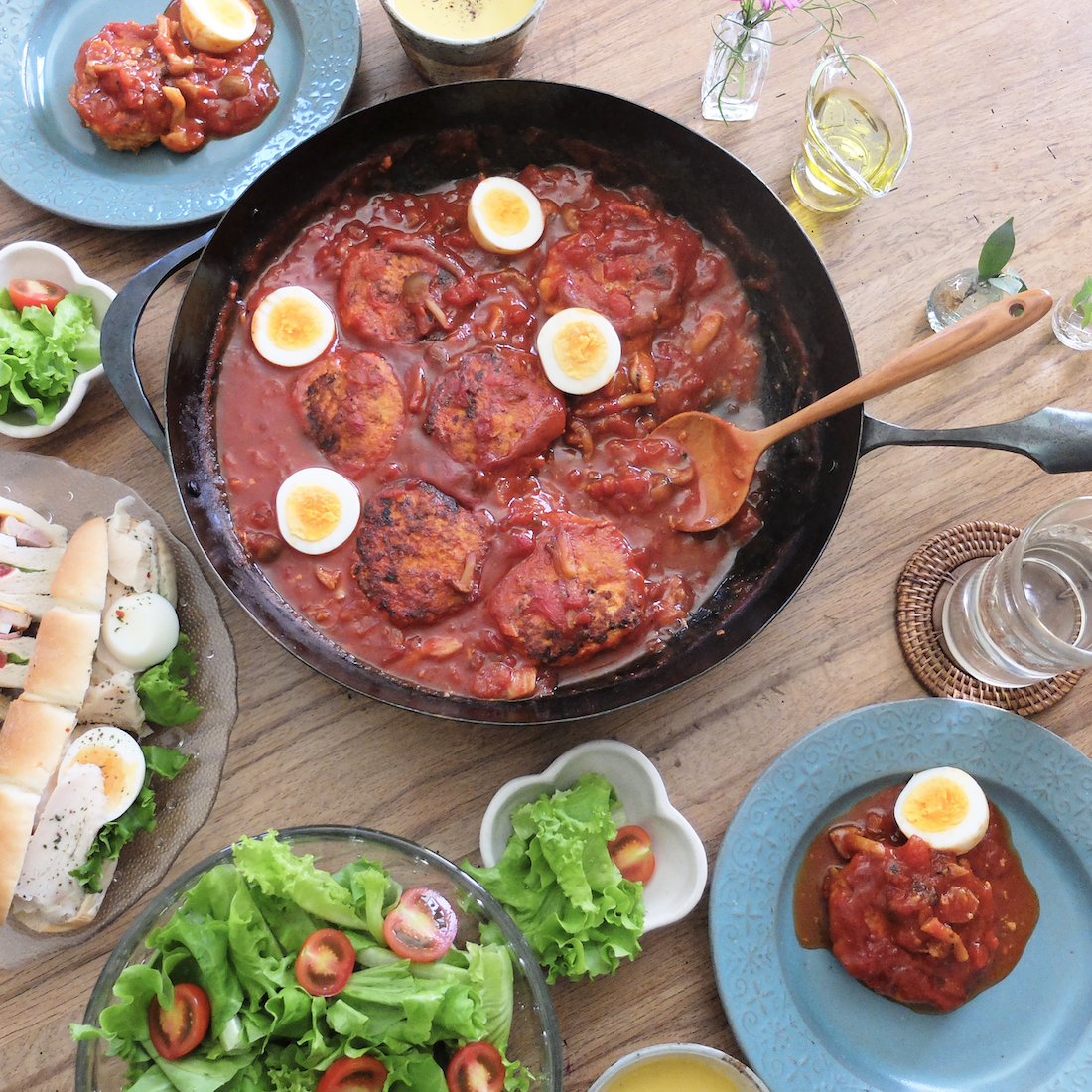 煮込みハンバーグ