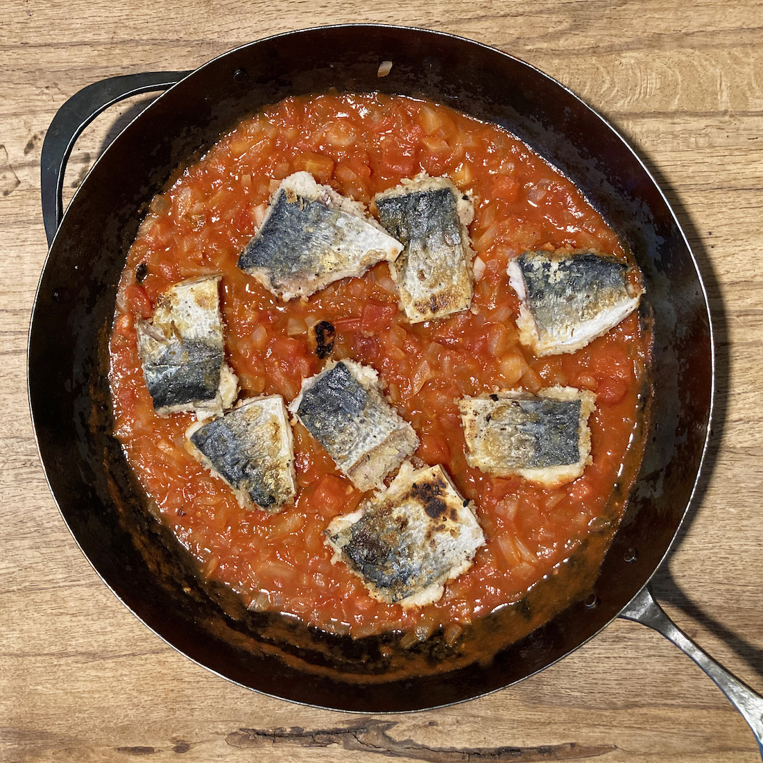 サバのトマトソース煮