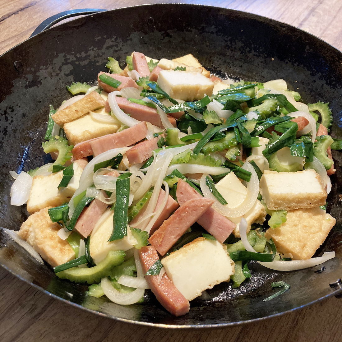 ゴーヤーチャンプルー（厚揚げ入り）