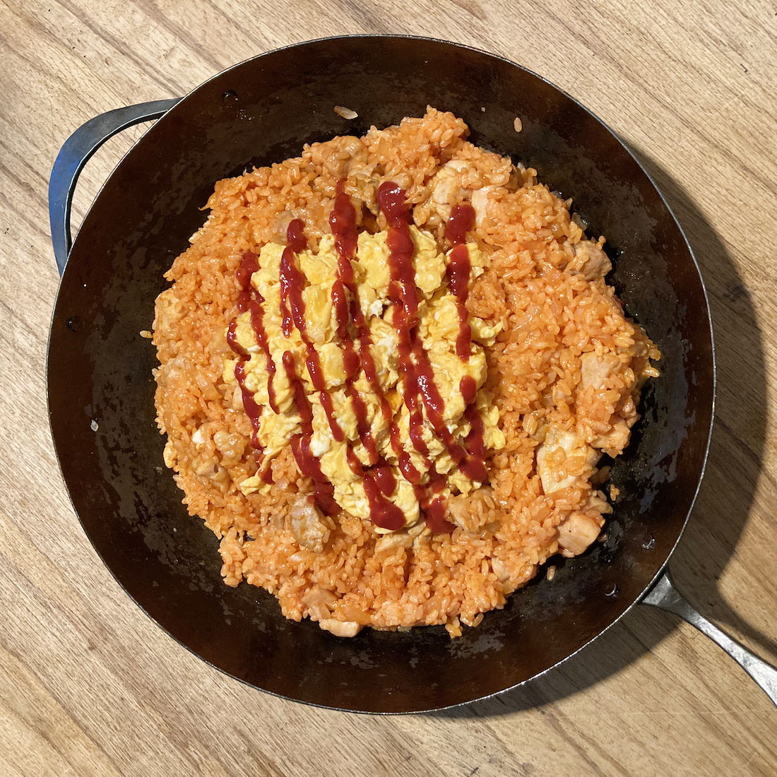 鉄のフライパンだと美味しさ倍増