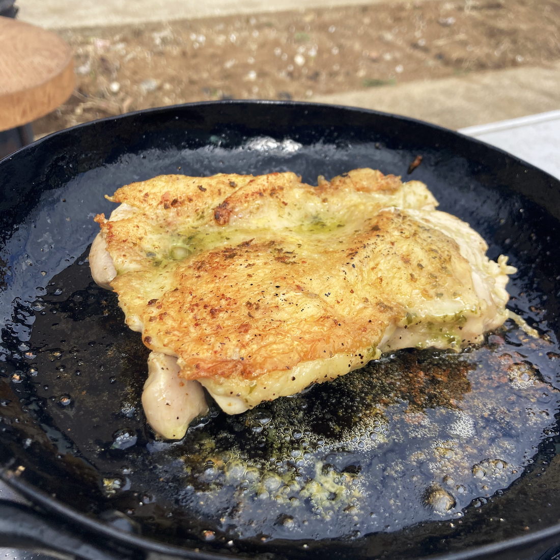 皮パリパリチキンソテー