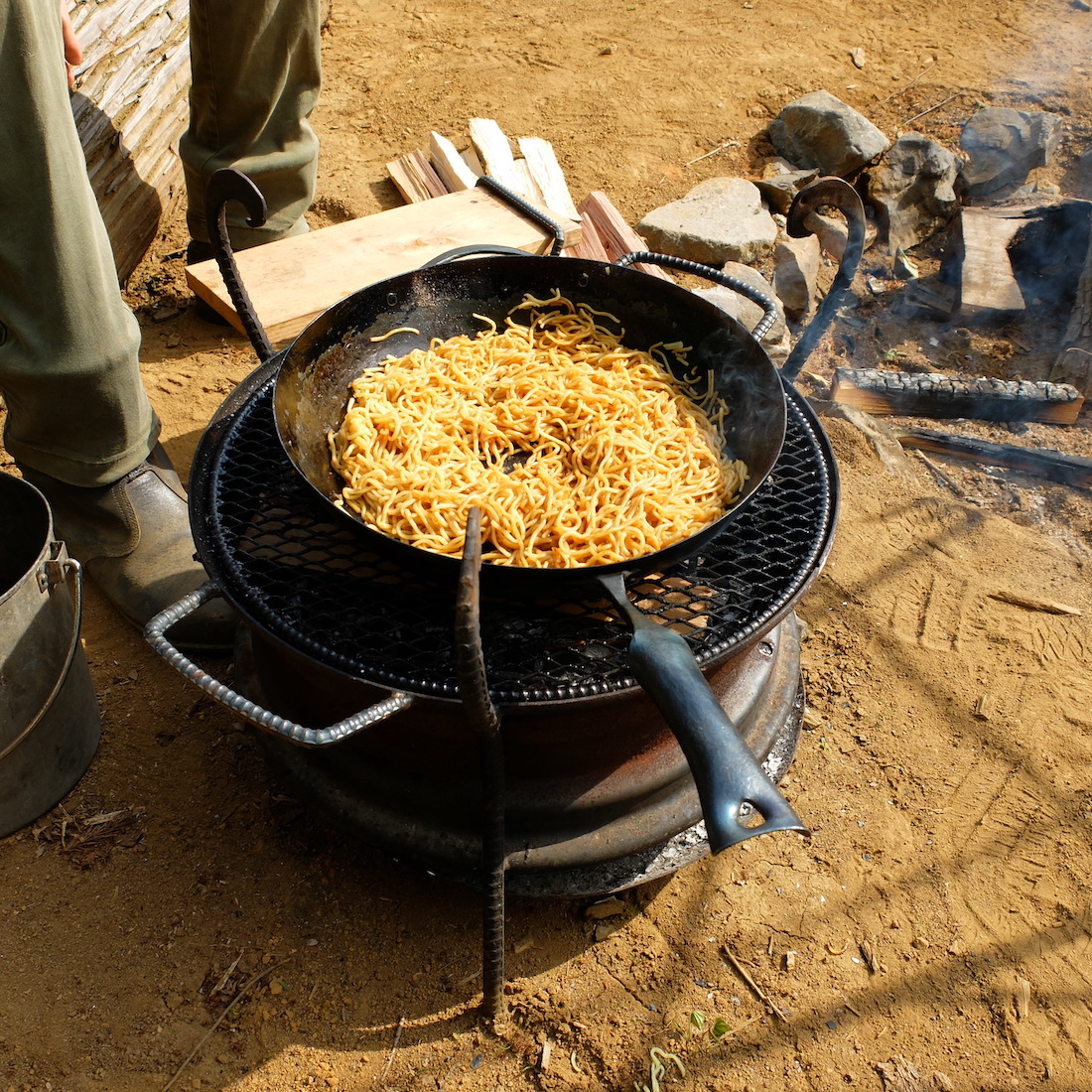 直火で具なし焼きそば