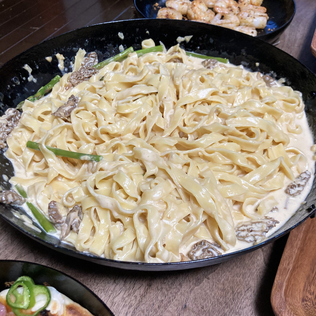 アミガサダケのクリームソースフェットチーネ