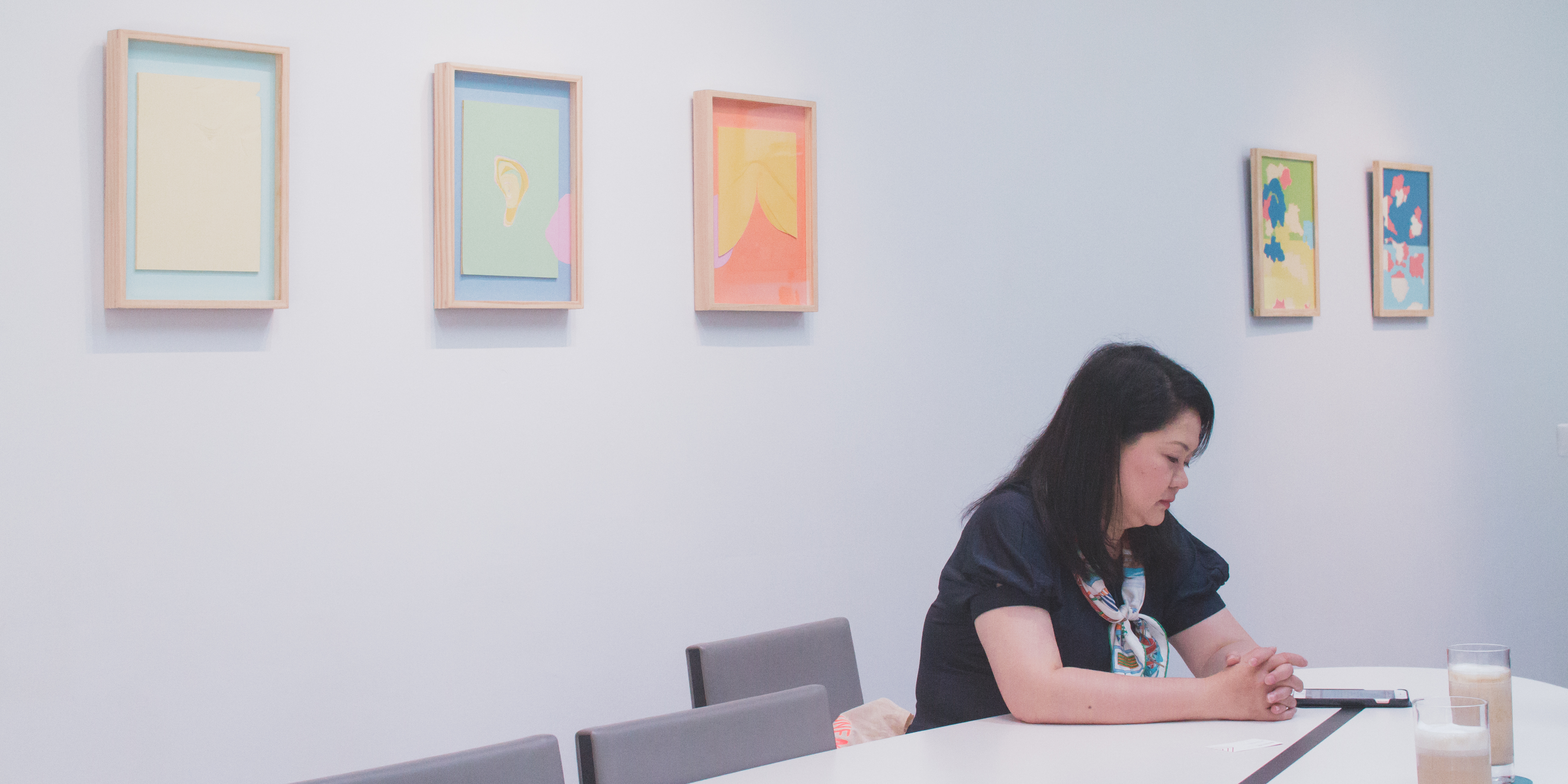 藝術行政或策展人?為什麼我們需要好展覽? – 專訪尊彩藝術總經理陳菁螢(上)┃Why We Need Good Exhibitions? – Interview with Claudia Chen of Liang Gallery (Part 1)