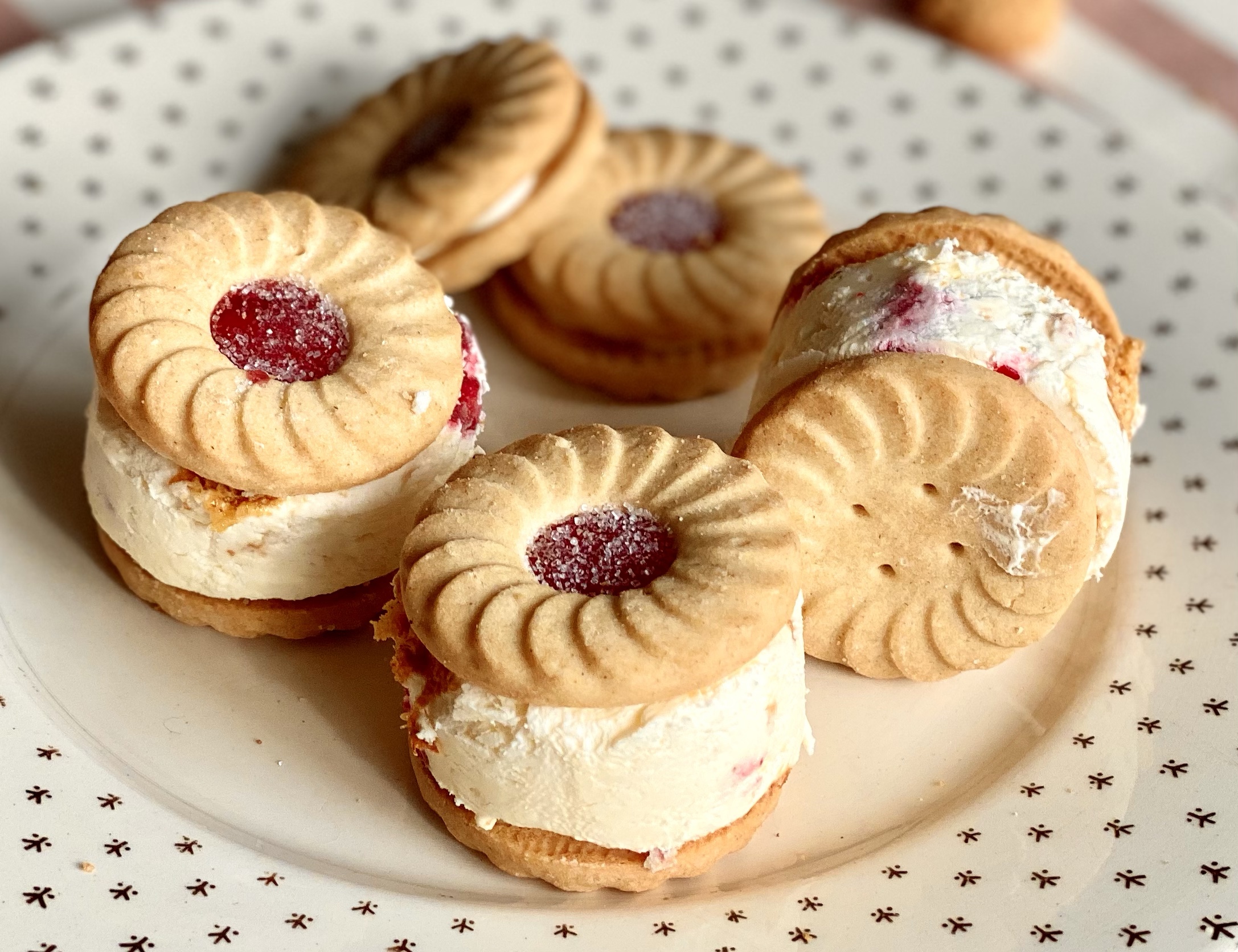 Tara Makes - No Churn Ice Cream Sandwiches