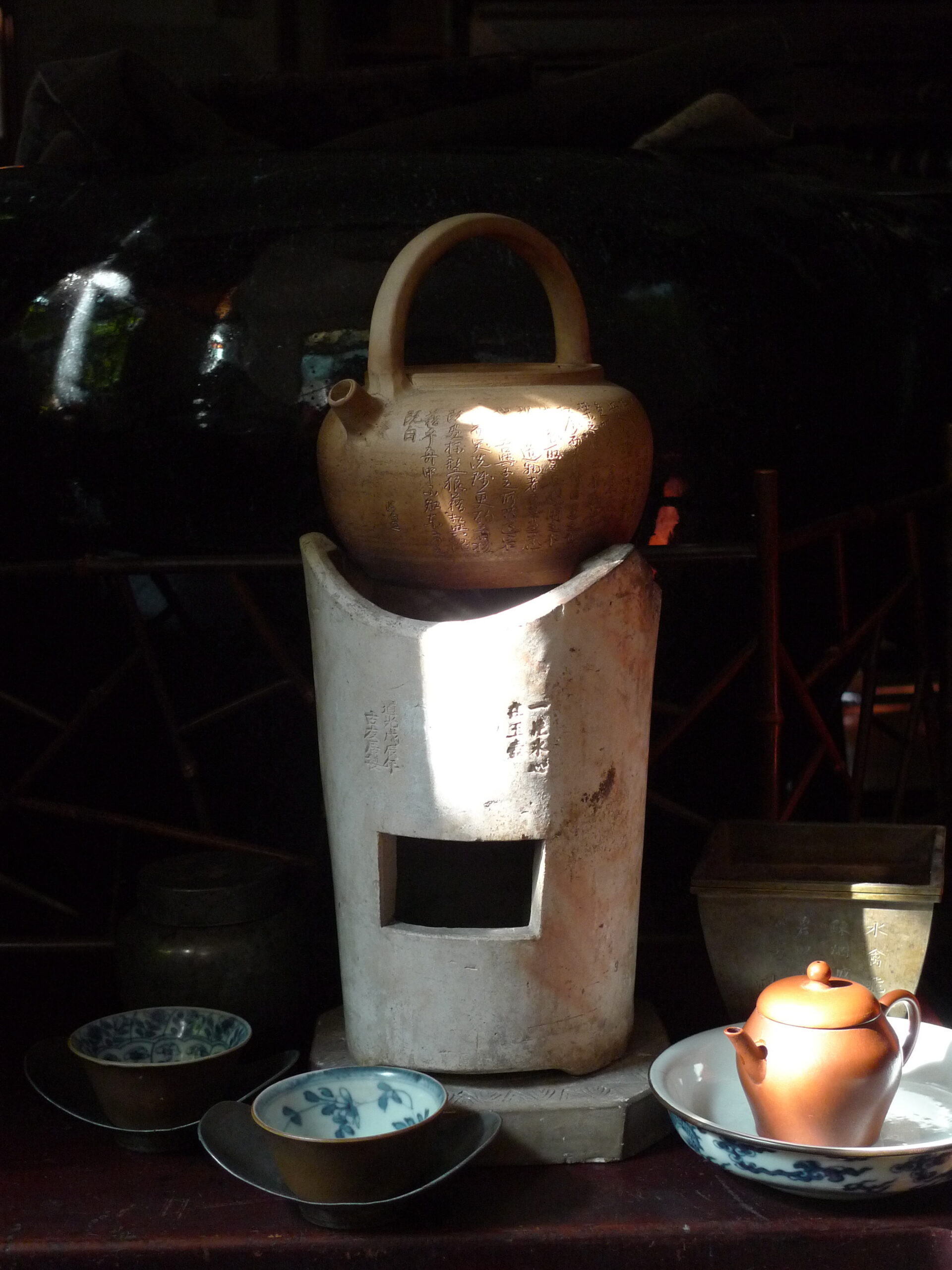 百年工夫茶風華再現：朱泥壺若琛杯玉書碨紅泥爐當紅收藏– 尋味傳媒
